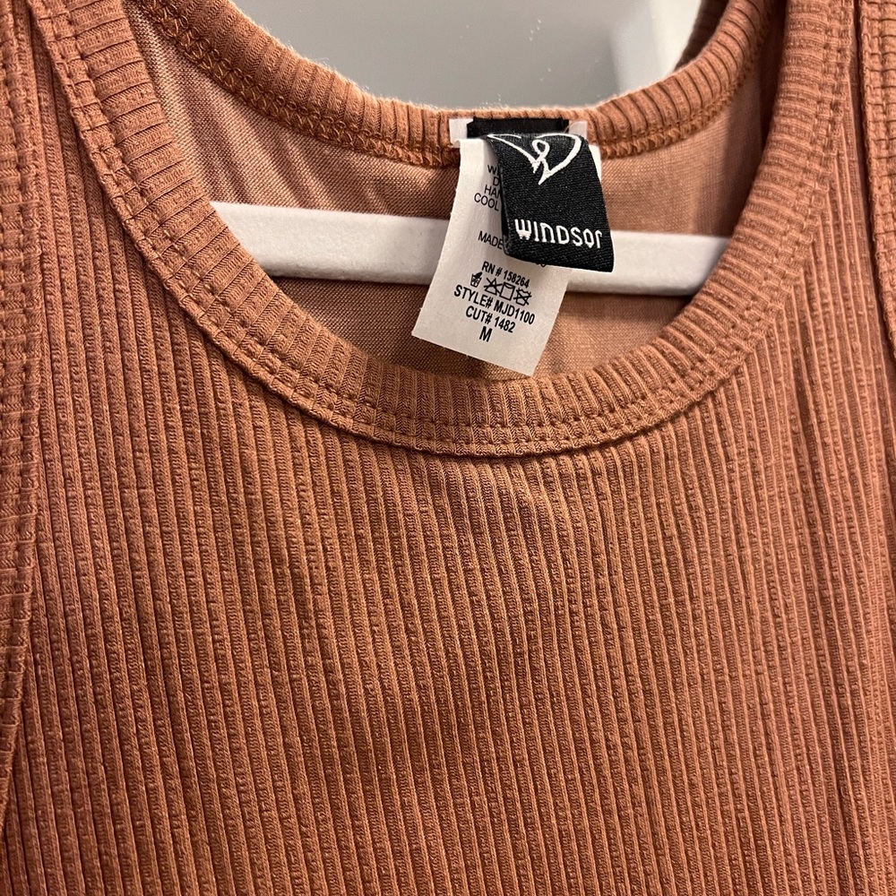 Windsor tan / brown midi ribbed fitted dress (body con) - new / never worn